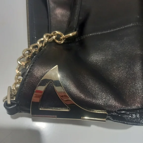 Mimco vintage black and bronze shoulder bag with gold hardware. - Picture 8 of 8